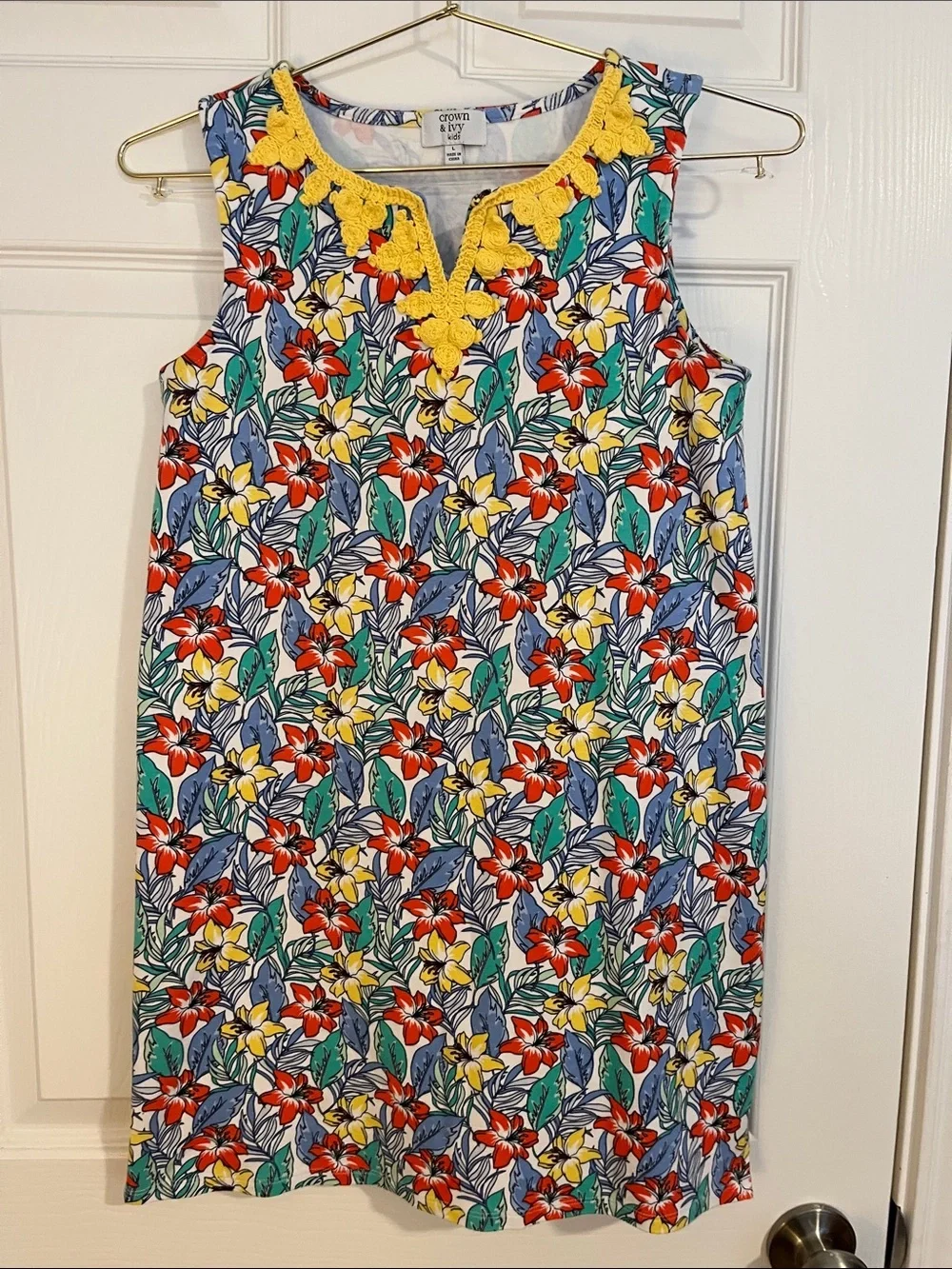 Crown & ivy Multicolor Lily Floral Shift Dress with Yellow Crochet Trim L 10/12